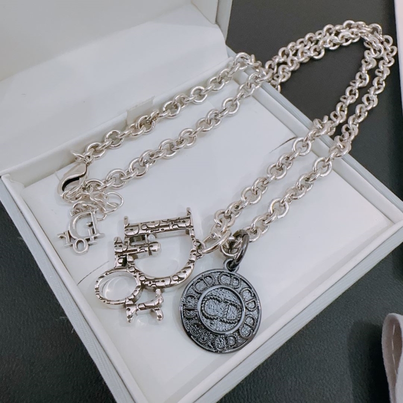 chr1st1an D10r necklaces